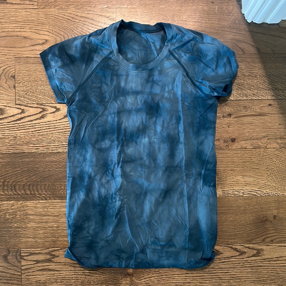 lululemon athletica Blue Tie-Dye Top